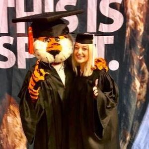 Meet your Posher, Abigail